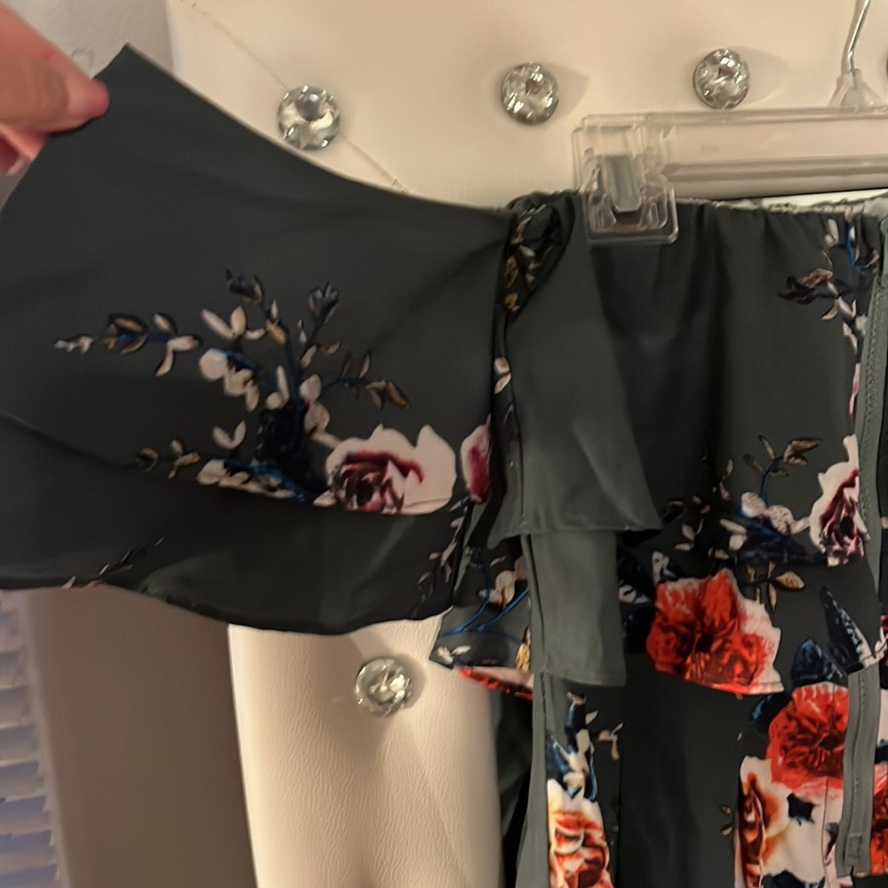 Romper - Picture 3 of 4
